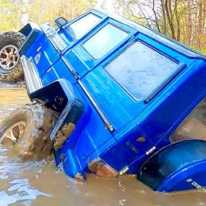 Mercedes G63 and GAZ 66 MUD Racing Extreme