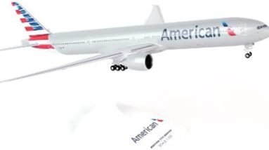 Daron Skymarks SKR715 American 777-300 New Livery Airplane Model Building Kit with Gear, 1/200-Scale , White