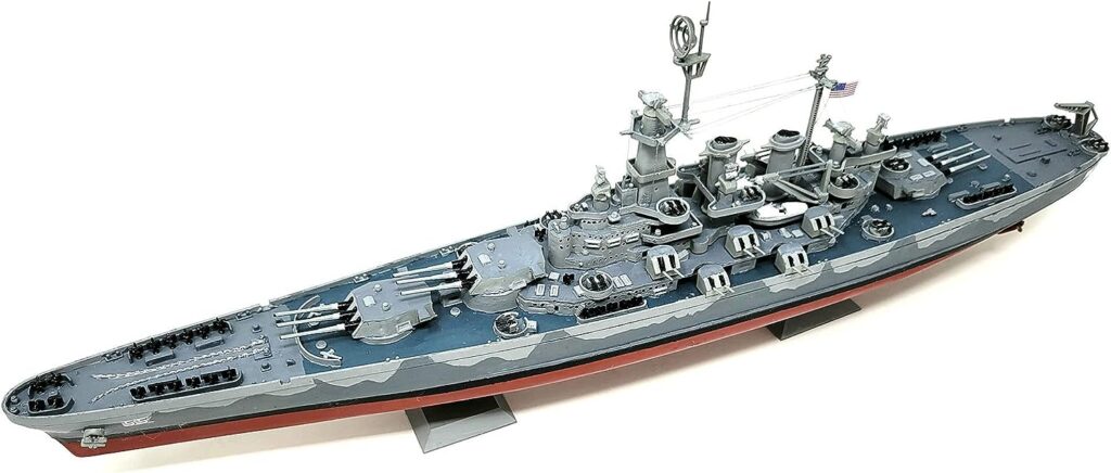 USS North Carolina BB-55 The Showboat Big Battleship 1/500 Scale Plastic Model kit by Atlantis