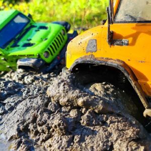 MUD Adventures | RC Cars Stuck in MUD - JEEP Gladiator 4x4 and Unimog Axial SCX10