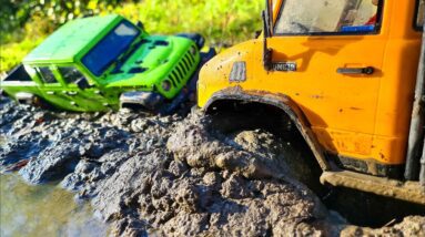 MUD Adventures | RC Cars Stuck in MUD - JEEP Gladiator 4x4 and Unimog Axial SCX10