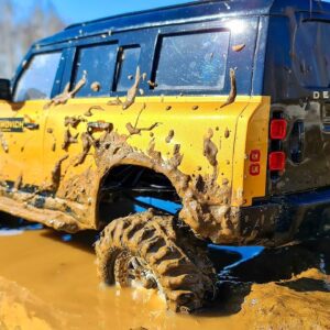 The Ultimate RC Off-Road Challenge: Unstoppable Land Rover Defender (Traxxas TRX4)
