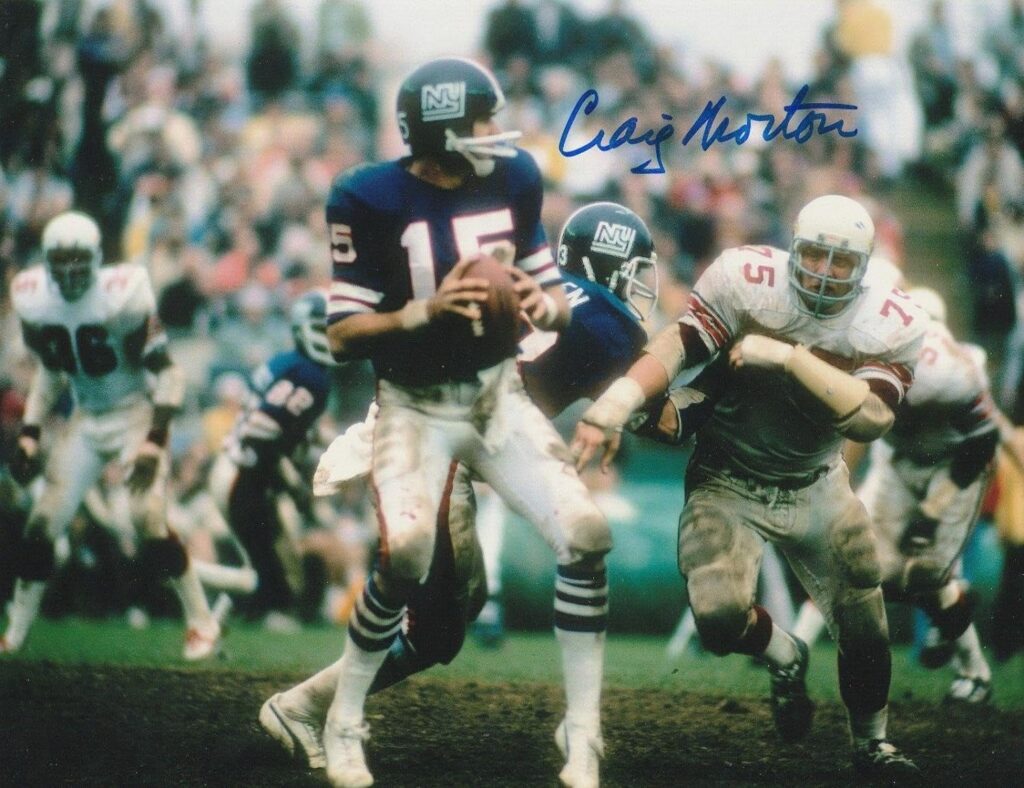CRAIG MORTON NEW YORK GIANTS ACTION SIGNED 8x10 - Autographed NFL Photos