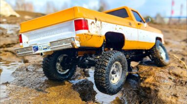FMS 1:18 Chevrolet K10: Unboxing, Overview & Mud Test