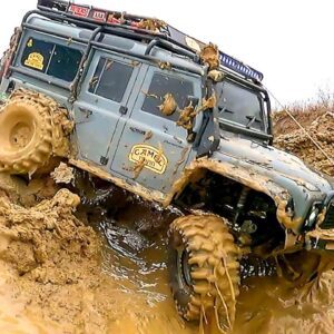 Muddy Off-road Battlefield: RC Chevrolet Blazer vs RC Land Rover Defender vs RC Jeep Comanche