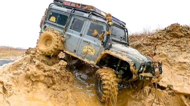 Muddy Off-road Battlefield: RC Chevrolet Blazer vs RC Land Rover Defender vs RC Jeep Comanche