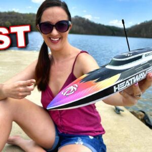 BEST BRUSHLESS FAST Self Righting RC Boat for Summer 2024! - Pro Boat Recoil 2 18"