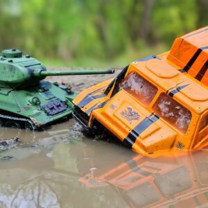 🔥 Tank vs. Off-roader: Mud Battle of the Titans!