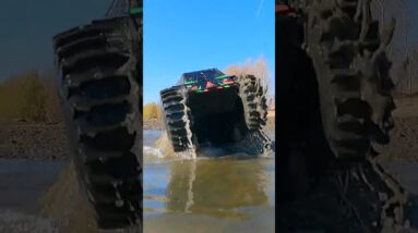 RC Sherp Madness: High-Speed Mud & Water Adventures!
