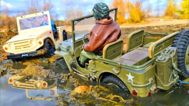 VINTAGE RC ADVENTURE! Jeep Willys & Suzuki Jimny Get Muddy!