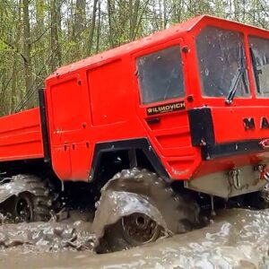 UNSTOPPABLE RC MAN KAT 6x6! 💪 Rescuing the Land Cruiser from EXTREME Mud!