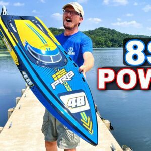 BIGGEST RC BOAT in the UNIVERSE with Self-Righting!!! - Pro Boat Super Sonicwake