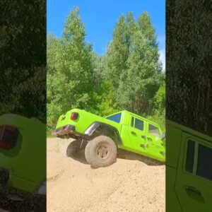 C Sandblast! 💨 Gladiator, Discovery & Prado Tear Up the Dunes!