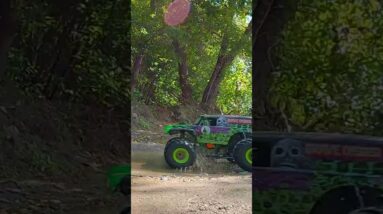 RC Monster Truck Mayhem! 💥 Grave Digger's Muddy Playground!