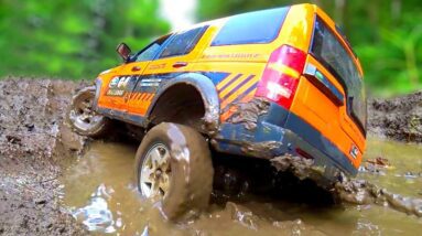 RC Car vs. Autumn MUD! 🍁 Land Rover Discovery's Epic Winch Rescue 💪