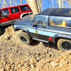 🚙💥 RC Sand Mayhem! Nissan vs Chevy — Gmade GS02F Buffalo’s Extreme Construction Site Battle!