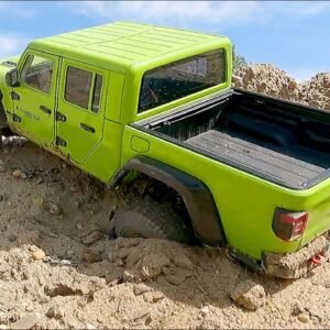 RC Jeep Gladiator vs FLOODED River! 🌊 Extreme Sand & Mud Off Road Adventure!