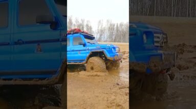 RC CARS Stuck In MUD – Rescue Winch