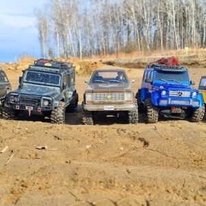 RC CARS Stuck In MUD – Rescue Winch