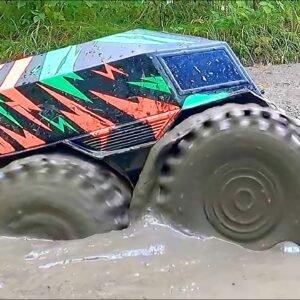 This UNSTOPPABLE RC FLOATS on Water & CONQUERS DEEP MUD! 🤯 Amphibious Off Road
