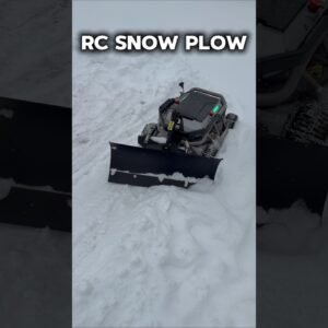 Never Breaking A Sweat With A Snow Shovel Again! RC Snow Plow #thercsaylors